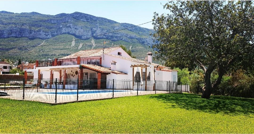 Chalet Cami De Merle デニア エクステリア 写真